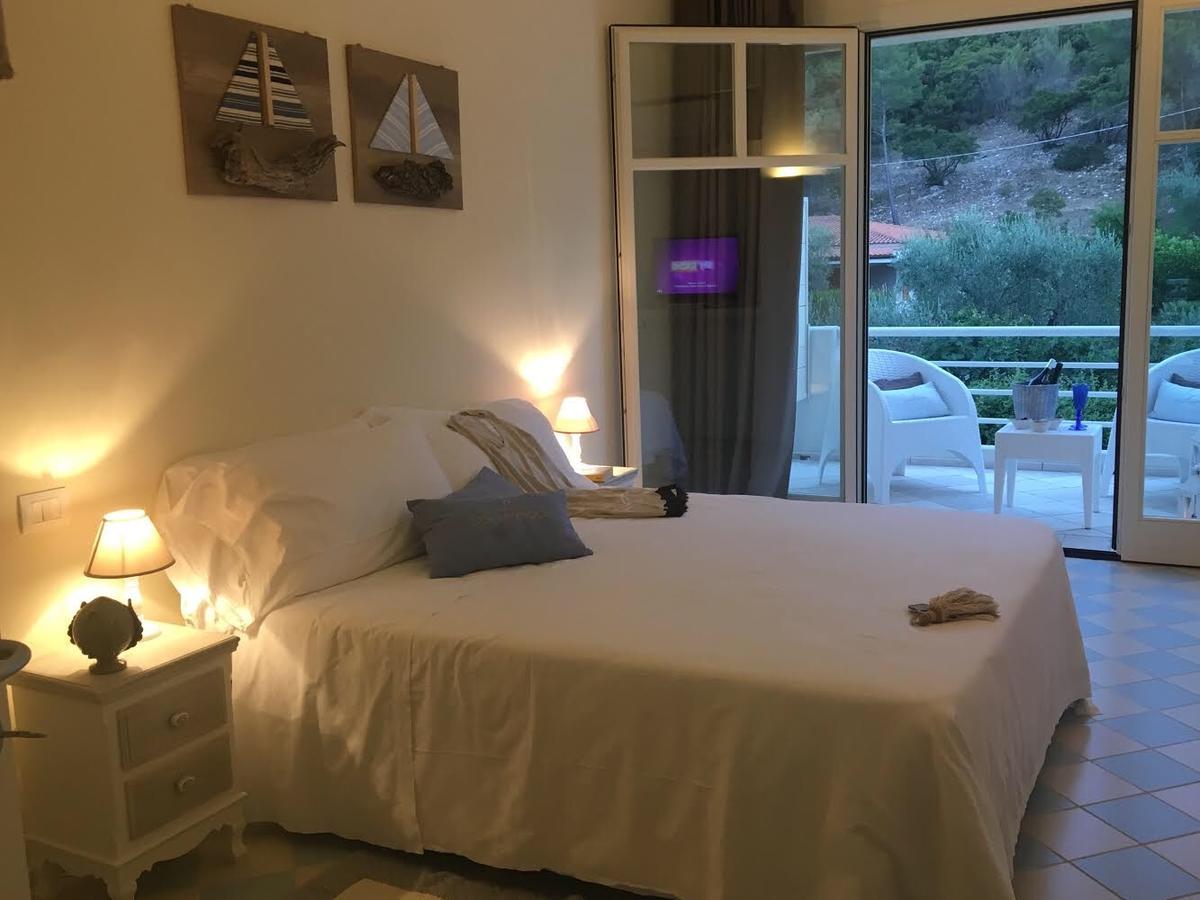 מאטינאטה Baia Dei Mergoli Hotel מראה חיצוני תמונה