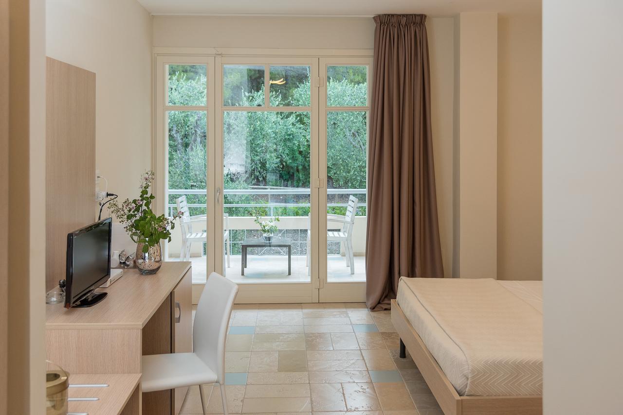 מאטינאטה Baia Dei Mergoli Hotel מראה חיצוני תמונה
